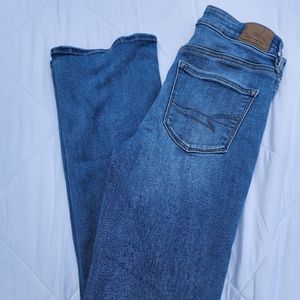 American Eagle High Rise Skinny Kick light wash denim jeans size 4 regular